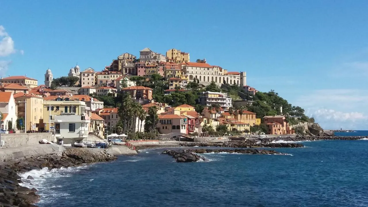 Miss Virginia'S Green Cottage Imperia 0*,  Italy